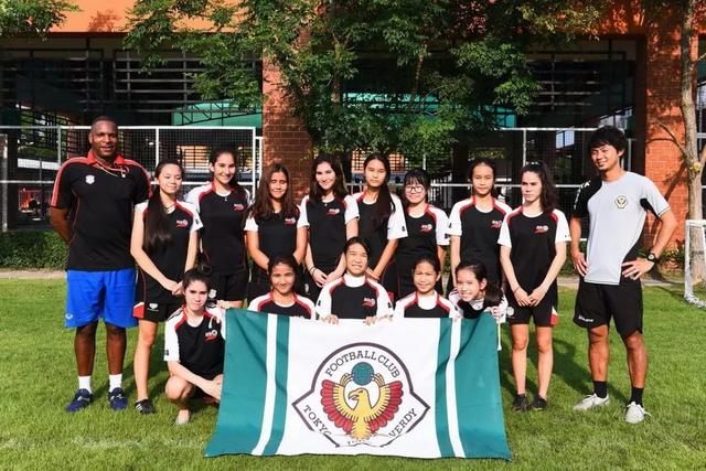 利物浦后悔了吗？玛玛达面对巴萨被狂灌7球