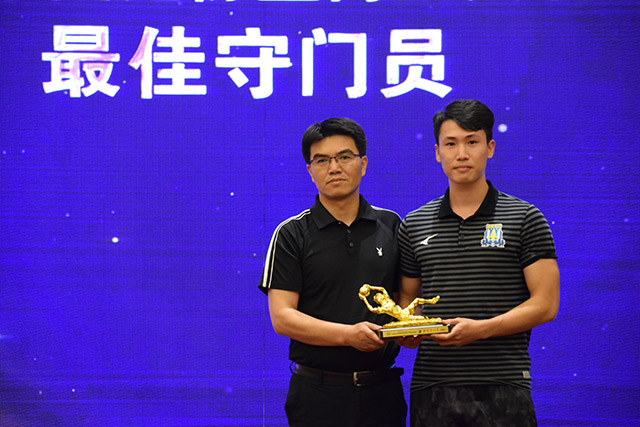 约基奇36+17+10快船险胜掘金 76人克热火3连胜